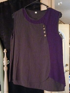 Sleeveless Colorblock Tunic Top in Charcoal and Deep Purple
